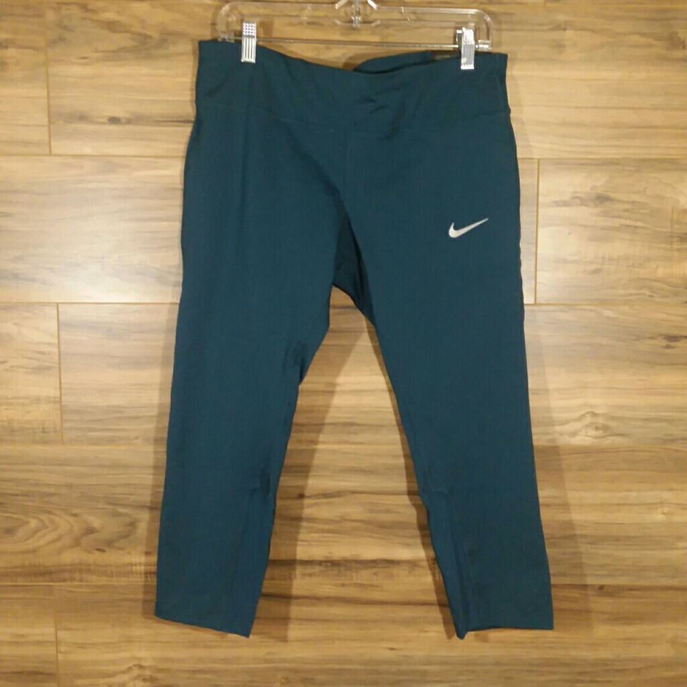 NWT Nike Epic Run Power Teal Blue Capri Leggings